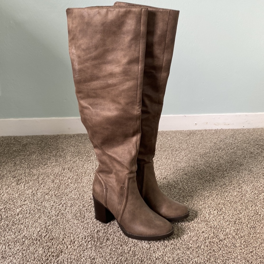 Over the knee boots